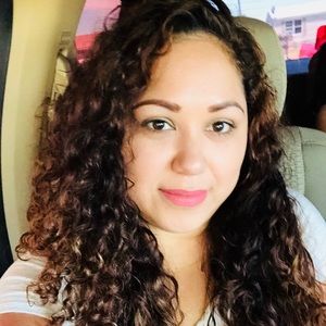 Meet your Posher, Mayra